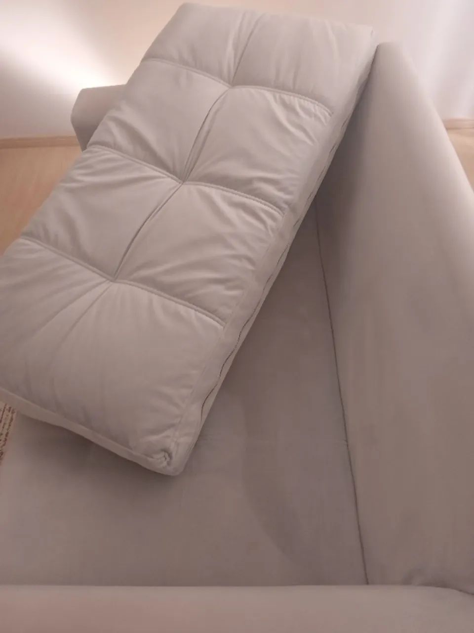 Sofa 2 Lugares Madeira Maciça e em Veludo - Foto 4