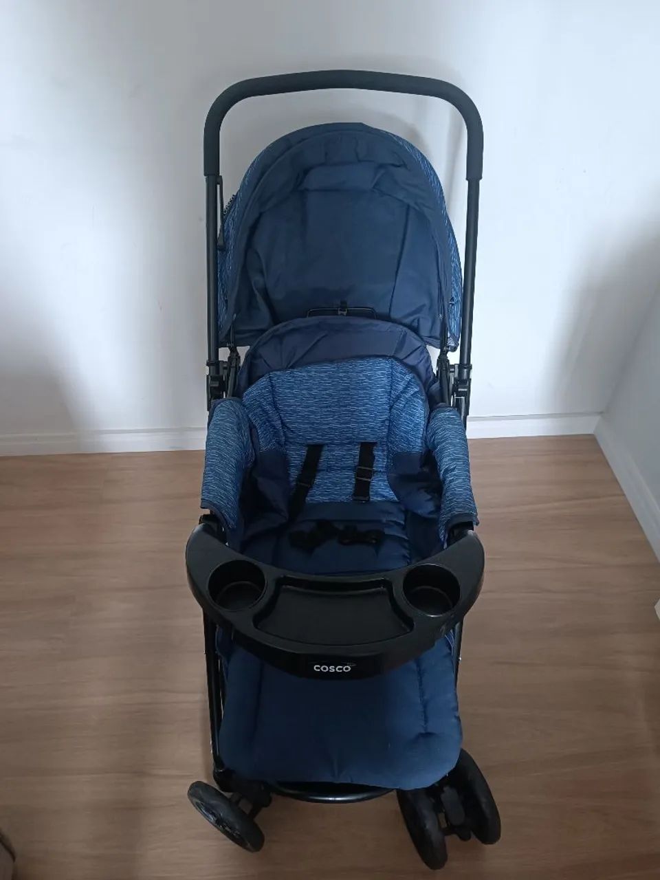 Carrinho de bebê com bebê conforto  - Foto 3