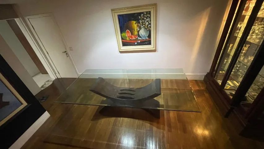 MESA DE JANTAR DE VIDRO PARA 8 LUGARES - GRANDE E ELEGANTE - Foto 4