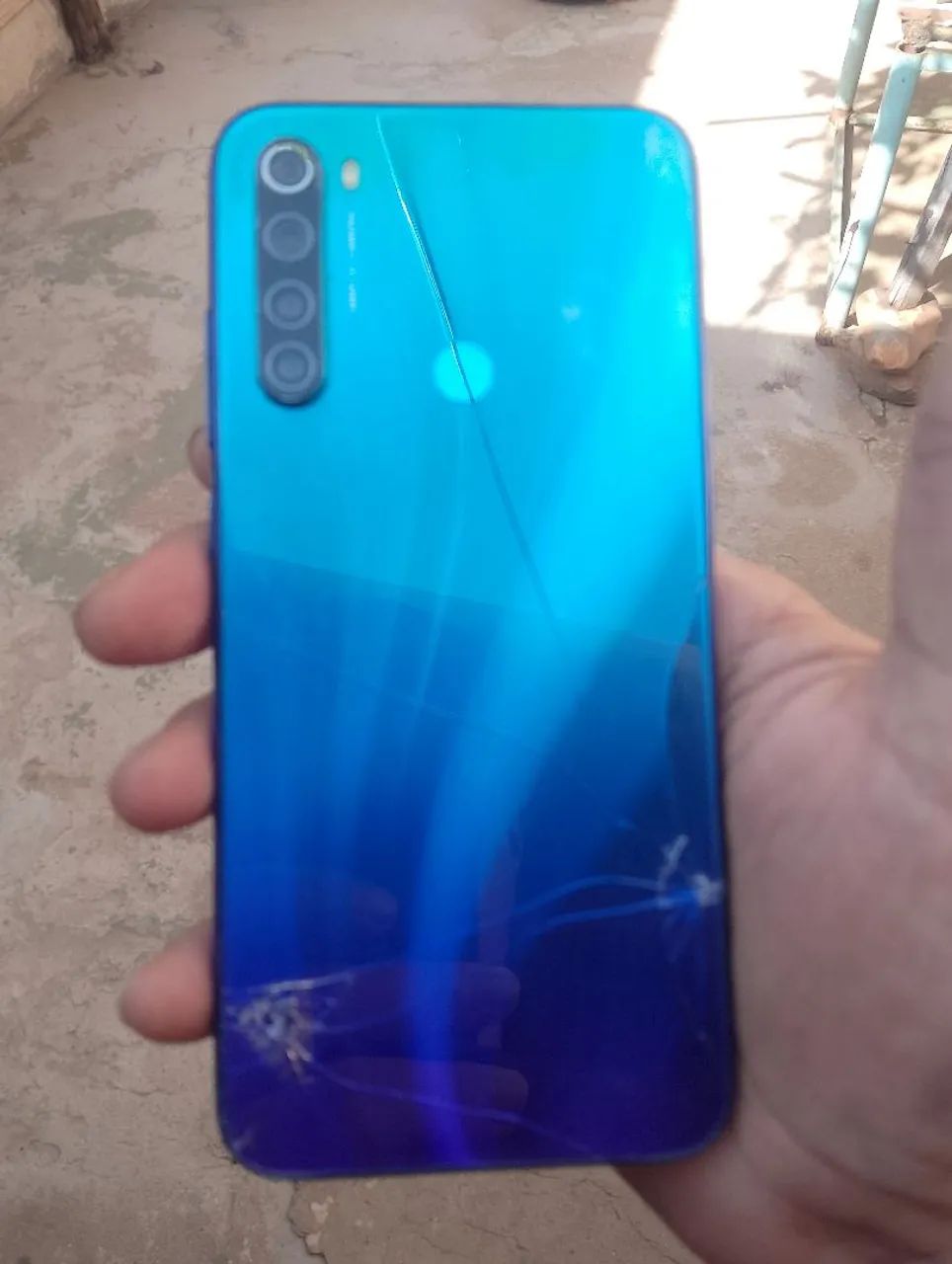 Vendo celular quebrado sem tela 