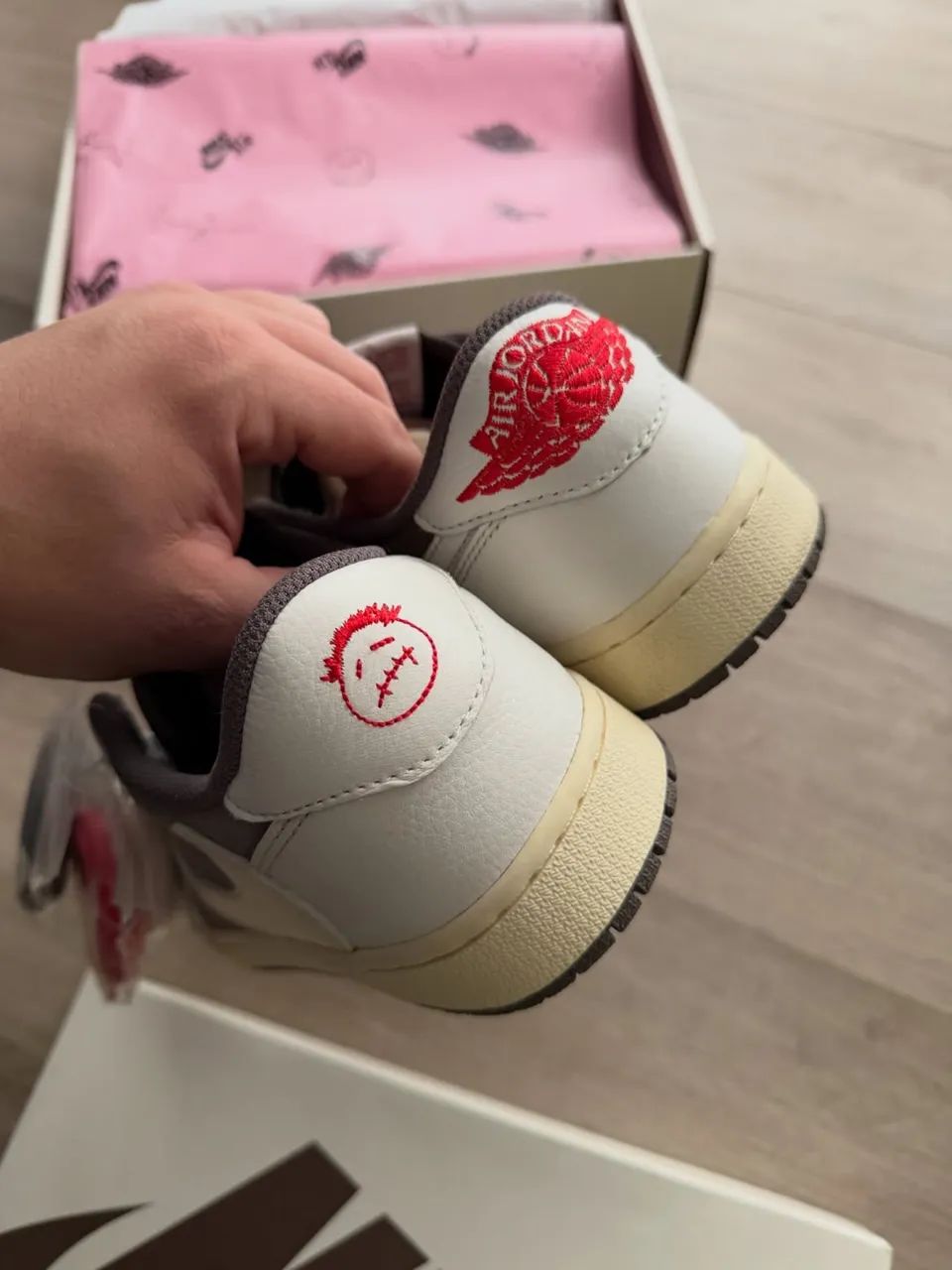 Tênis Jordan Travis Scott reverse mocha TAM 41 - Foto 5