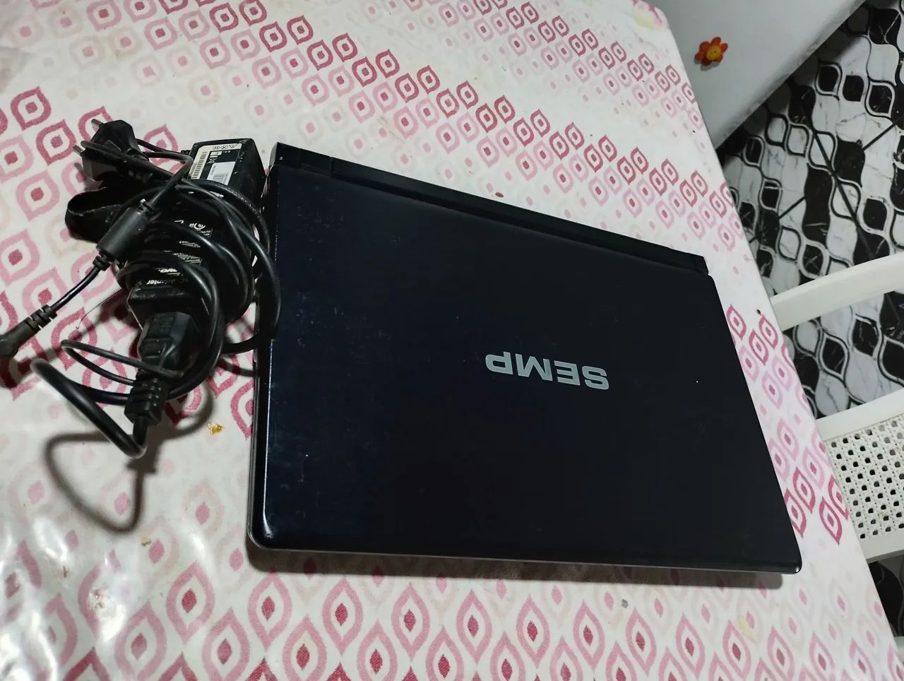 Notebook com SSD 4gb ram bateria boa tá novinho  - Foto 4