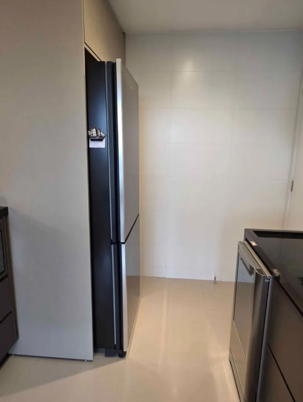 Geladeira Black Glass Panasonic Econavi 425 litros 127V (usada