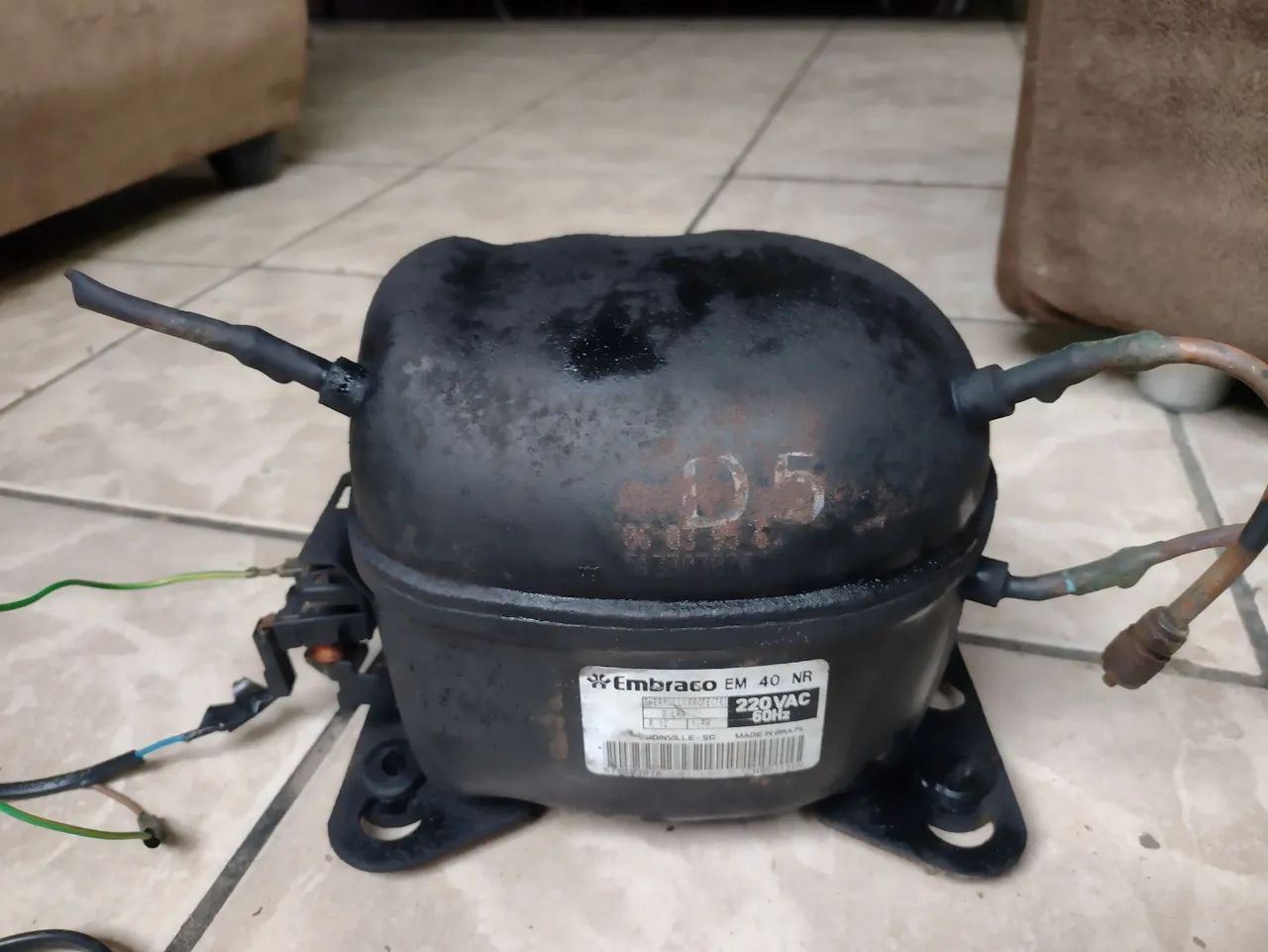 Vendo motor de geladeira funciona perfeitamente 