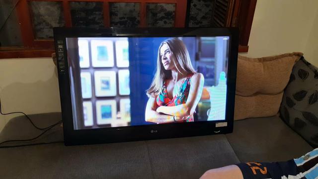Vendo tv LG 42 polegadadas