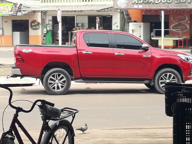 Vendo Hilux srx completa 2018
