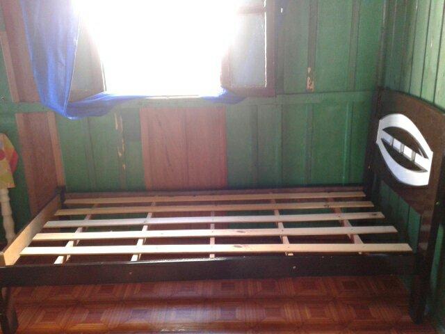 Vendo uma cama de solteiro - Foto 2
