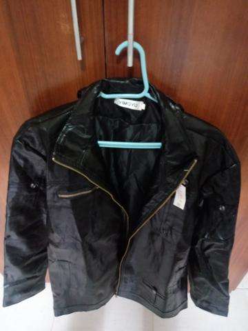 Jaqueta cor preto - Foto 4