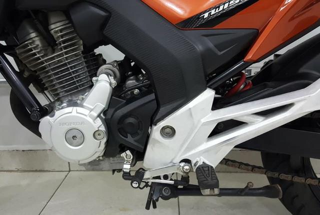 Honda Cb twister 250f 2017 branca - Foto 10