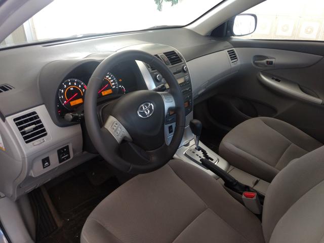 Corolla 2012/2013 Vendo ou troco em carro menor valor - Foto 3
