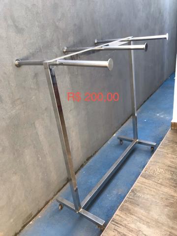 Vendo arara cromada