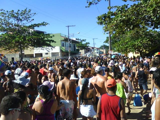 A-lugo Carnaval na Barra do Sahy - Aracruz a 100m da praia - Foto 17