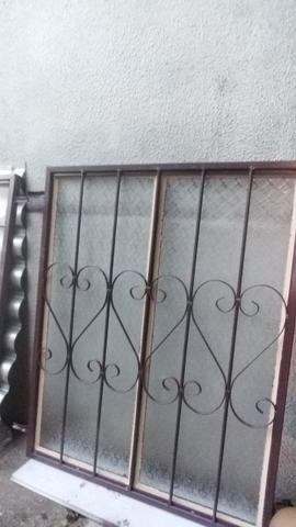 Janelas com vidro 160