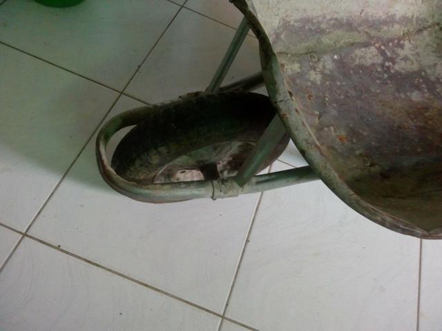 Carrinho de mão quebra galho - Foto 3