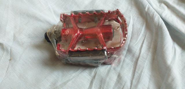 Pedal caloi cross , extra Light replica, rosca fina novos replica - Foto 2