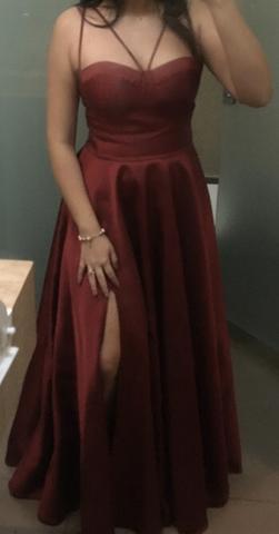 vestido longo marsala com fenda