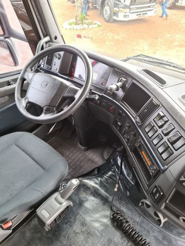 Caminhão Volvo FH460 6x2 trucado - Único dono - Foto 20