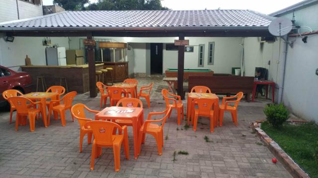 Vendo ponto comercial e alugo para bar lancheira restaurante!