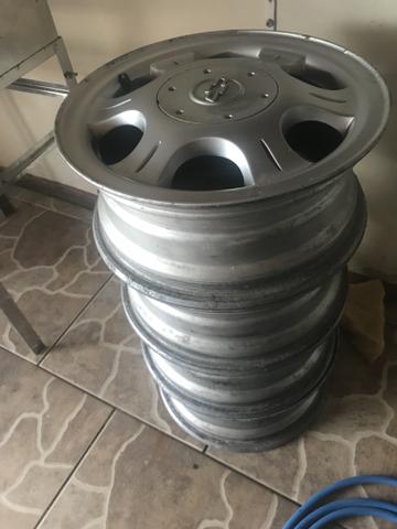 Roda 14 chevrolet vectra astra montana celta corsa - Foto 2