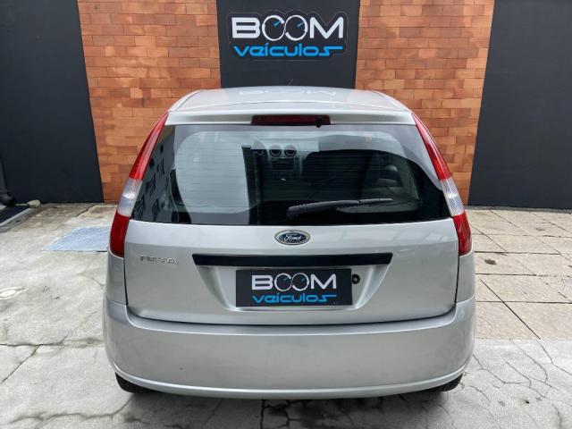 Ford Fiesta 1.0 MPI PERSONNALITÉ 8V GASOLINA - Foto 4