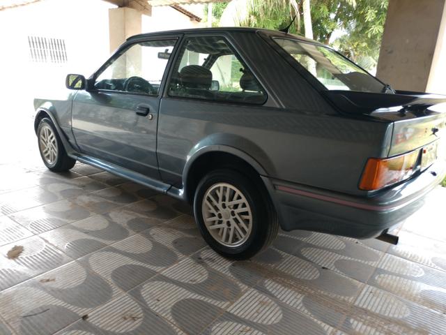Automóvel antigo - Foto 3
