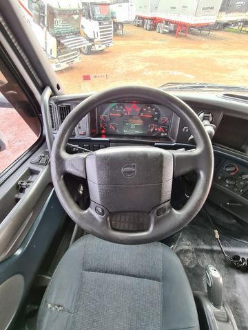 Caminhão Volvo FH460 6x2 trucado - Único dono - Foto 17