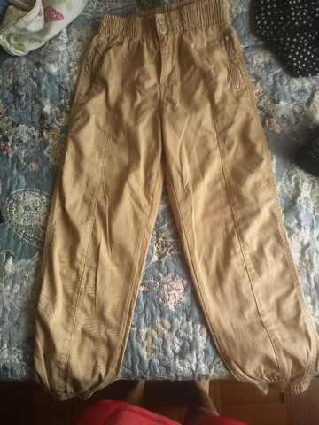 Vendo calça cargo tamanho 36 nunca usada