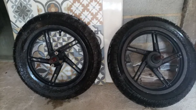 Pneus de moto de trilha  +82 anúncios na OLX Brasil