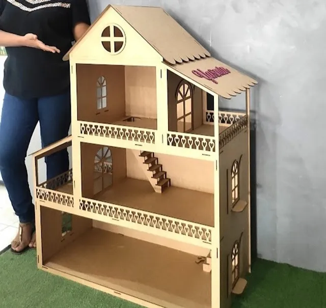 Casa grande Barbie MDF 1.30 Altura , completa, nome e luz