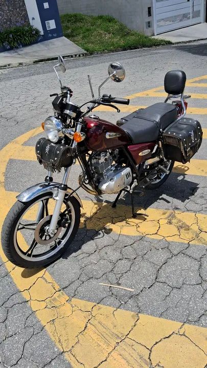 *Suzuki Intruder 125 - 2010*<br>Segundo dono, manual e chave reserva.  - Foto 11