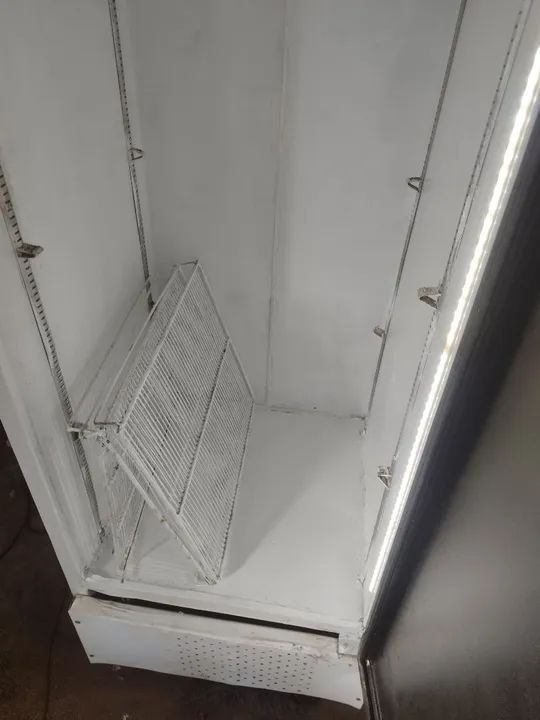 Freezer vertical Refribox - Geladeira em ótimo estado - Foto 6