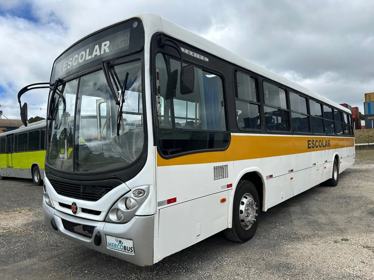 Ônibus urbano marcopolo 51 lugares motor dianteiro 