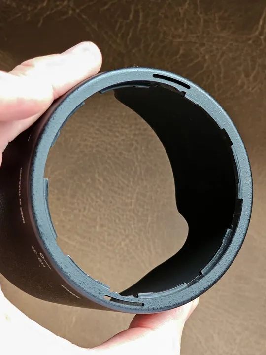 Pára-sol original Nikon HB-36 pra lente AF-S 70-300mm f/4.5-5.6G ED VR - Foto 2