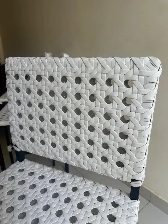 Banquetas em fibra e ferro - Foto 4