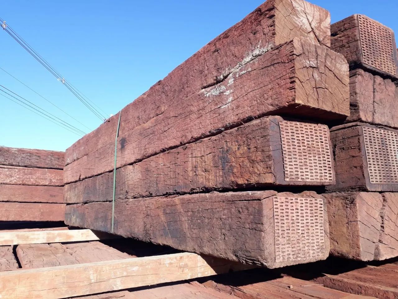 Dormentes de Linha de Trem - Madeira Nobre