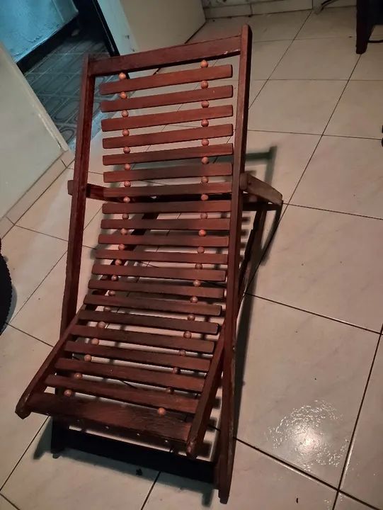 Cadeira de Madeira Dobrável espreguiçadeira. - Foto 2