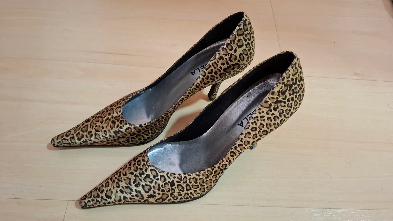 Scarpin tamanho 33