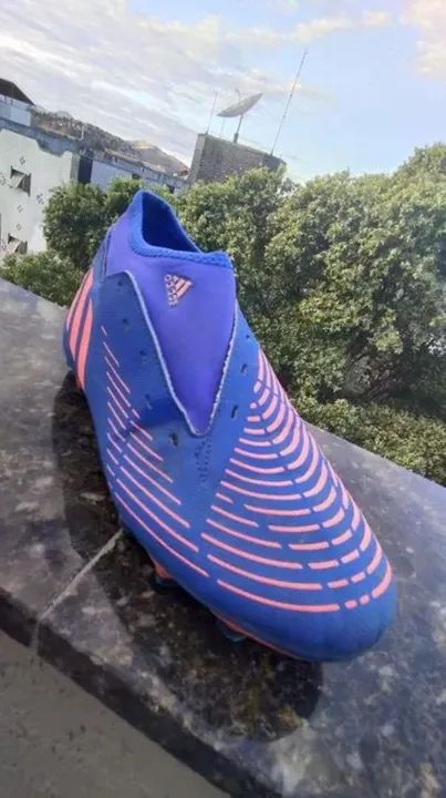 Chuteira de campo Adidas pradator  - Tamanho 37 - Foto 2