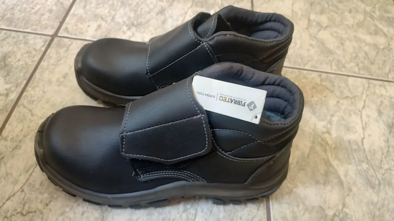 Botas de segurança com velcro FibraTec