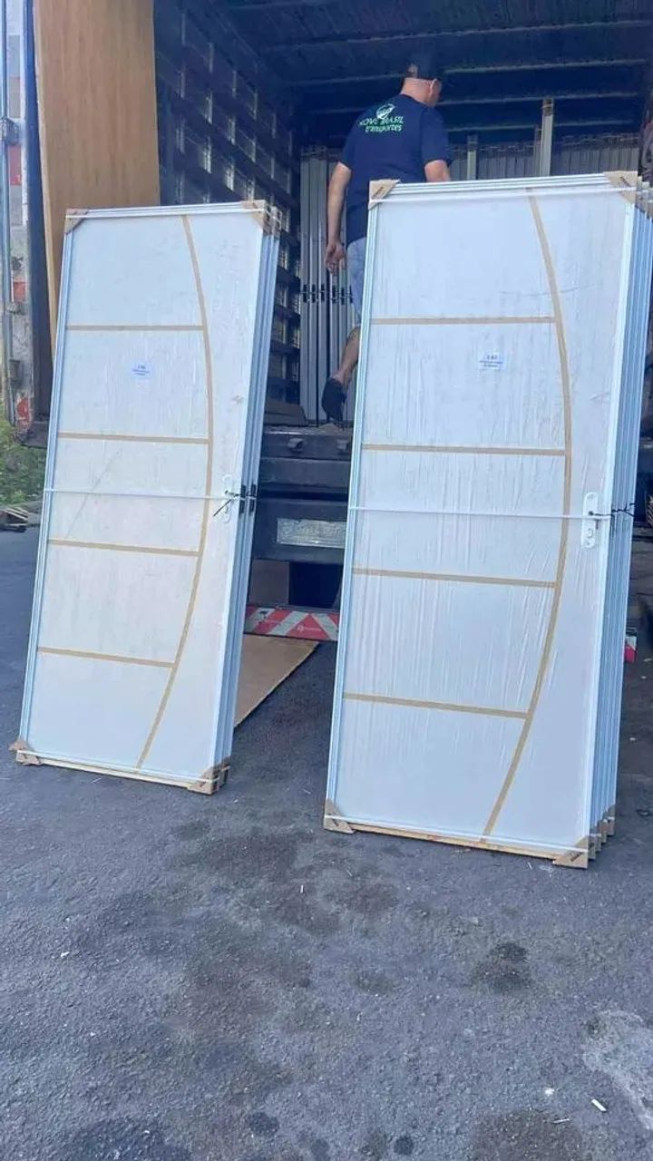 porta de madeira com caixonete em aço branquinho  - Foto 5