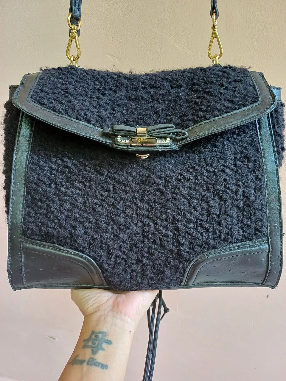 Bolsa Guess Preta de Ombro - Foto 5