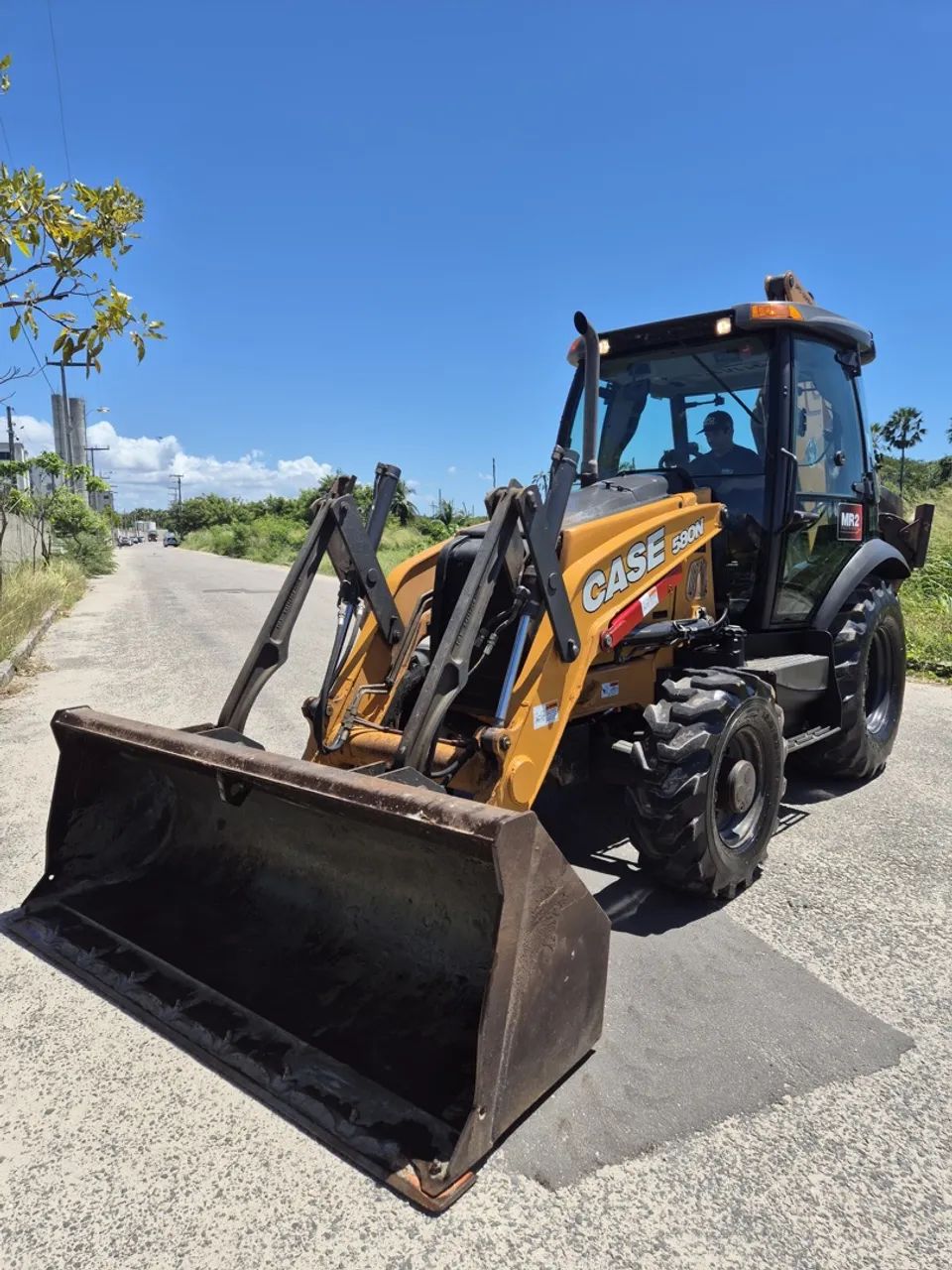 Retroescavadeira Case 580N