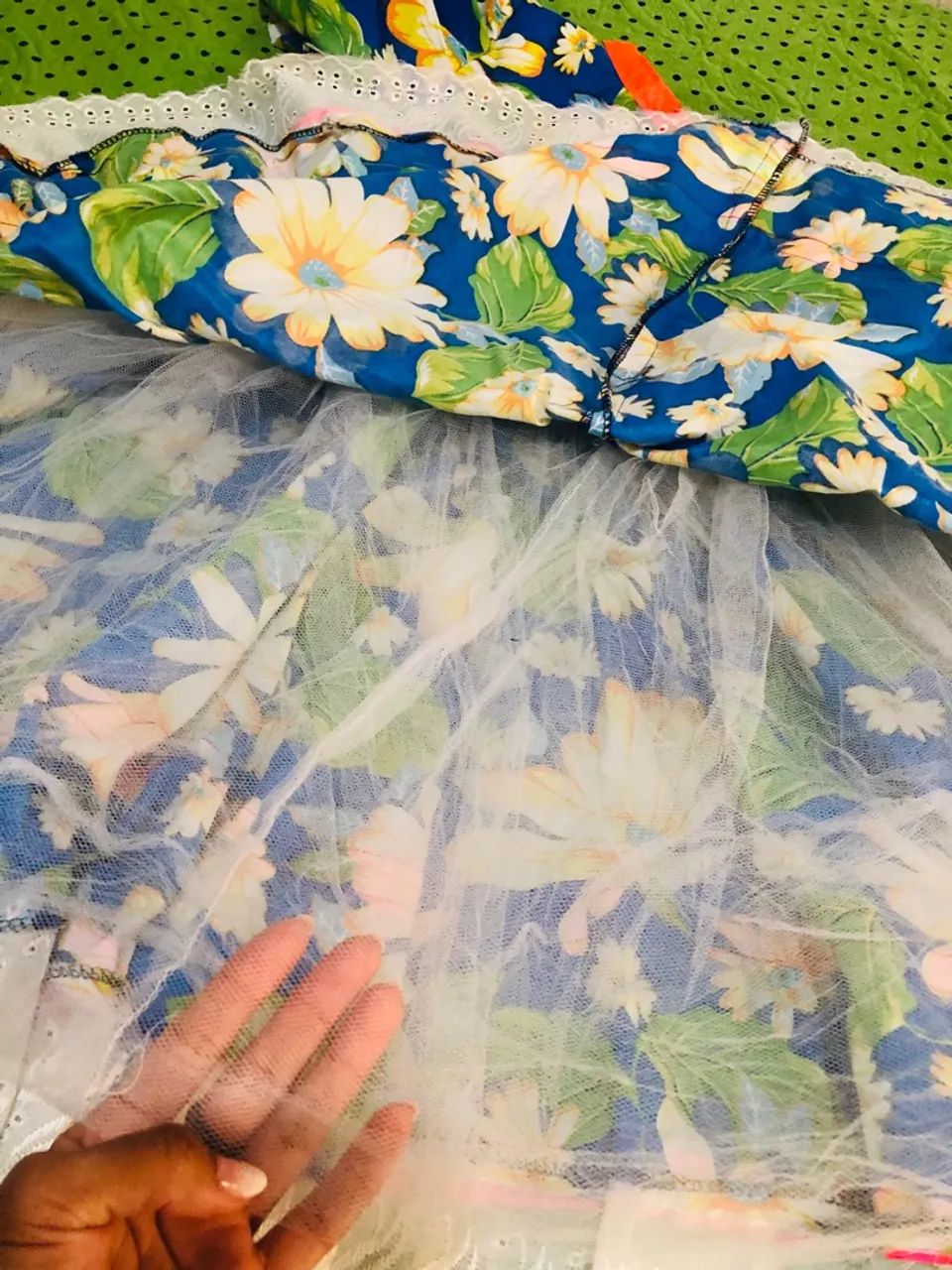 Vestido Junino Floral com Detalhes Vibrantes - Foto 4