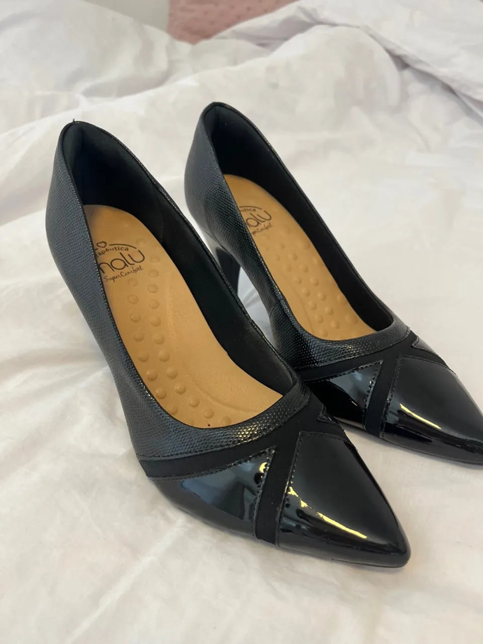 Scarpin Preto Elegante e Confortável