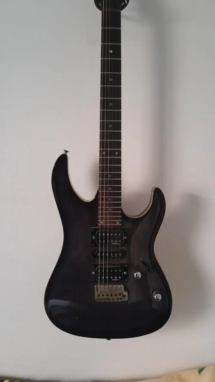 Guitarra Tagima Marcinho Eiras, com Push pull