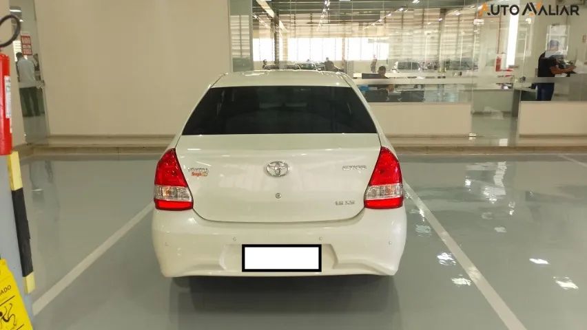 ETIOS 1.5 XS SEDAN 16V FLEX 4P AUTOMATICO - Foto 3
