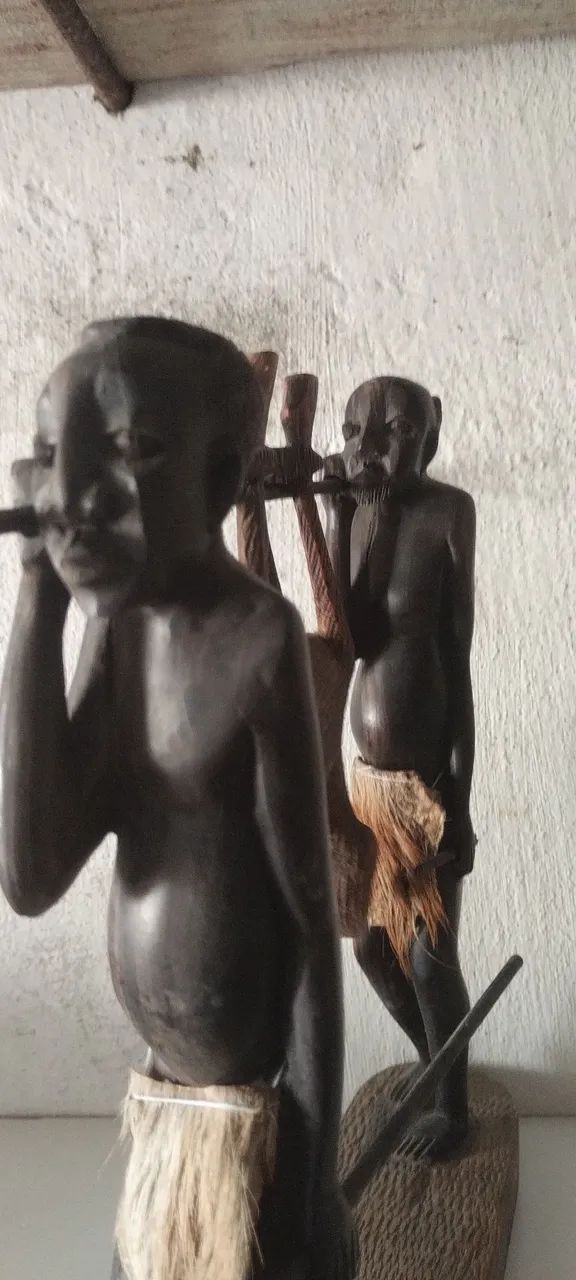 Escutura , Áfricana ( ébano ) - Foto 2