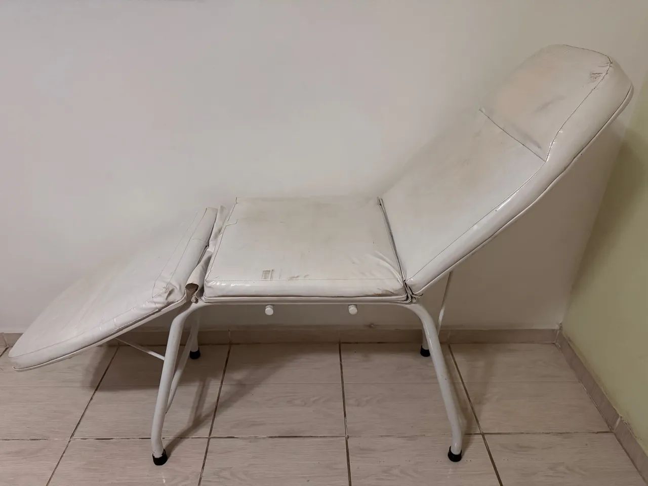 Mesa de Esteticista em Ótimo Estado - Foto 3