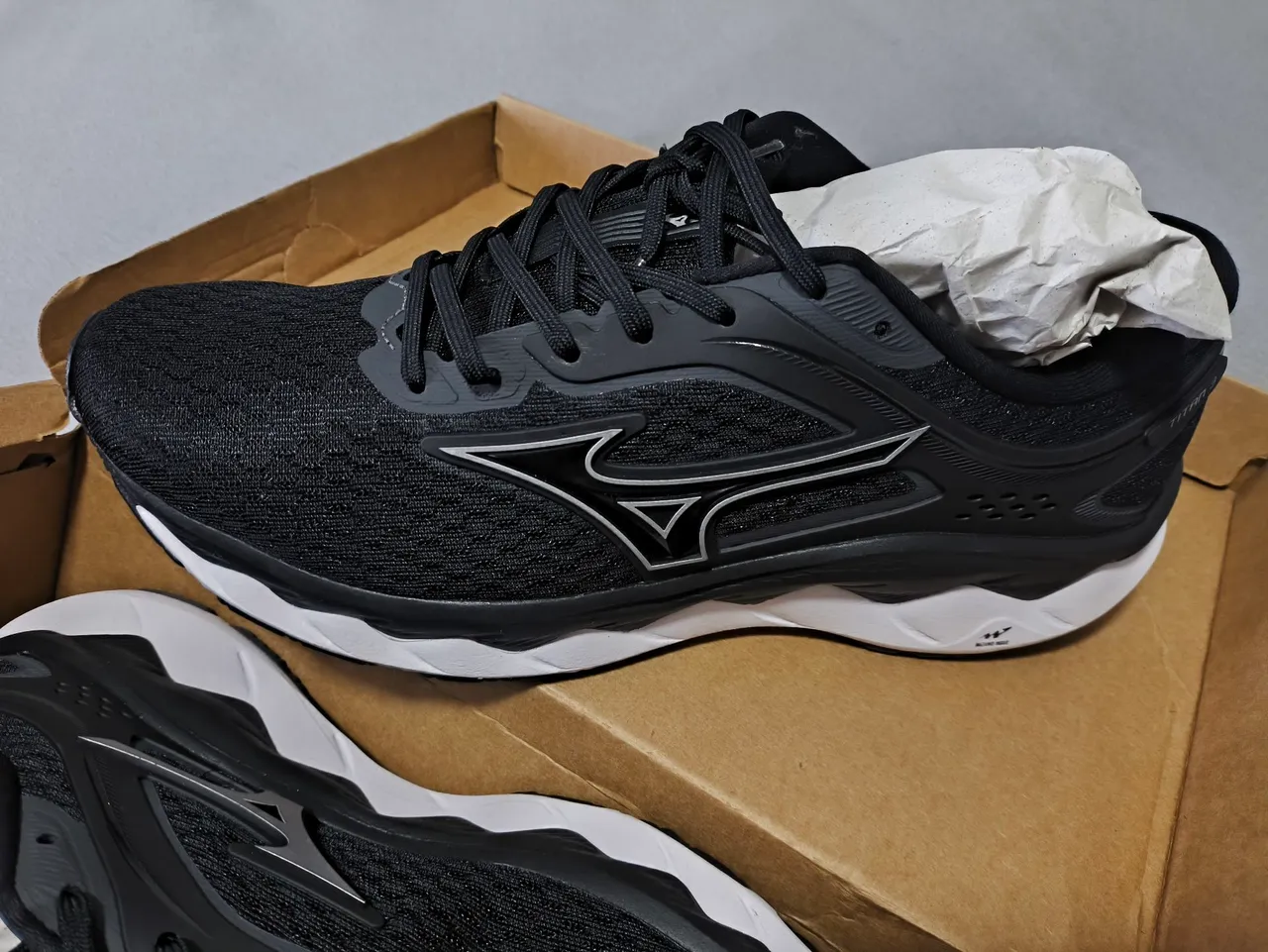 Mizuno Titan 3