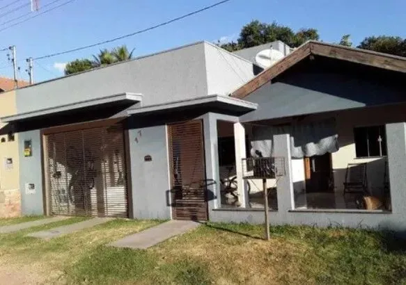 CASA RESIDENCIAL em CAMAPUÃ - MS, Vila São Bento